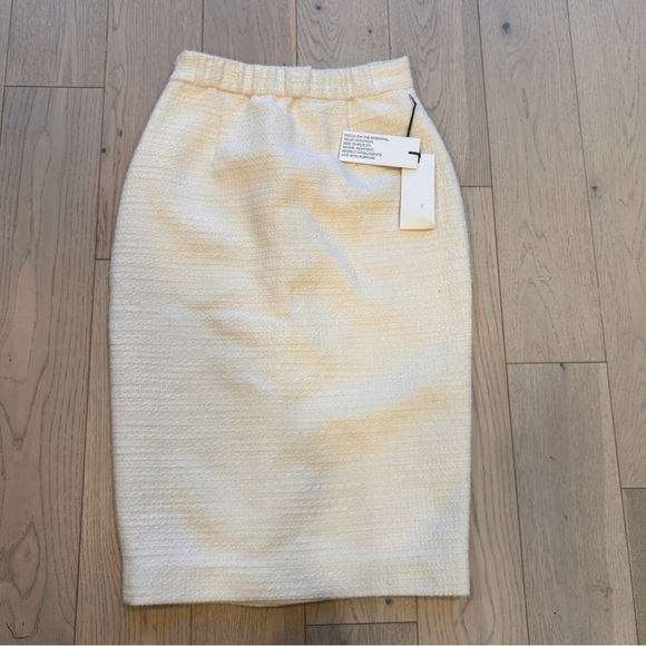 NWT Aritzia Babaton Giselle IvoryTweed pearl skirt size 2 - Picture 3 of 9
